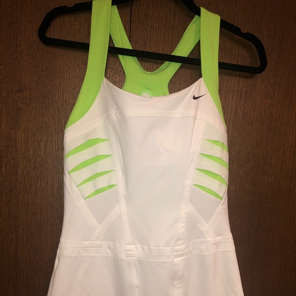 nike green tennis dress